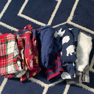 5 pairs of Carters PJs size 4T